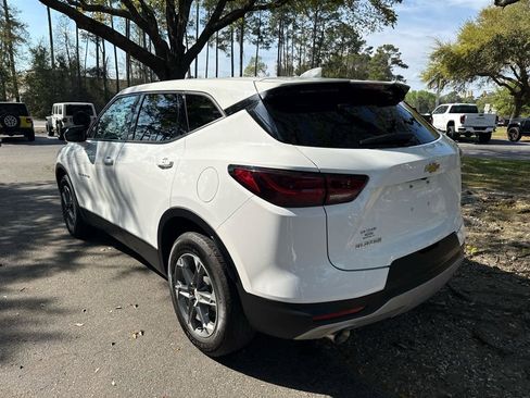 Used 2024 Chevrolet Blazer LT image 3