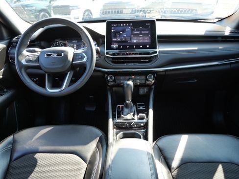 Certified 2023 Jeep Compass Latitude w/ Convenience Group AWD/4WD image 10