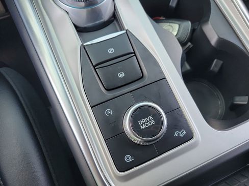 Used 2023 Ford Explorer Platinum w/ Technology Package AWD/4WD image 29