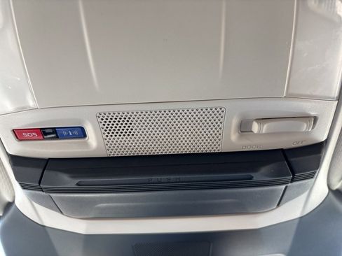 Certified 2024 Subaru Ascent Premium w/ Convenience Package image 17