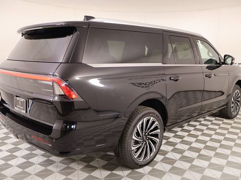 New 2026 Lincoln Navigator L Black Label image 22