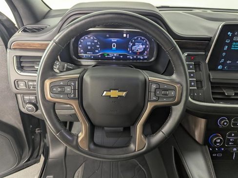 Used 2023 Chevrolet Suburban High Country image 17