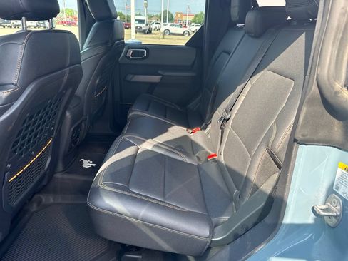 Used 2021 Ford Bronco Badlands w/ Sasquatch Package AWD/4WD image 10