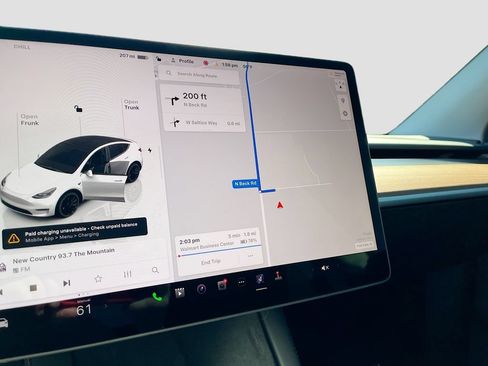 Used 2024 Tesla Model Y Performance AWD/4WD image 12