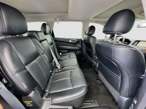 Used 2019 Nissan Pathfinder Platinum w/ Cargo Package FWD image 20