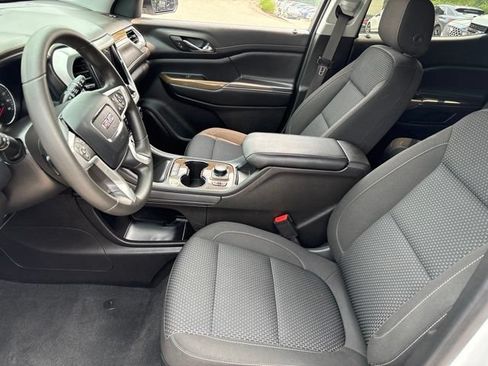 Used 2023 GMC Acadia SLE w/ Driver Convenience Package AWD/4WD image 9