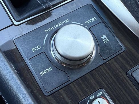 Used 2014 Lexus LS 460 image 31