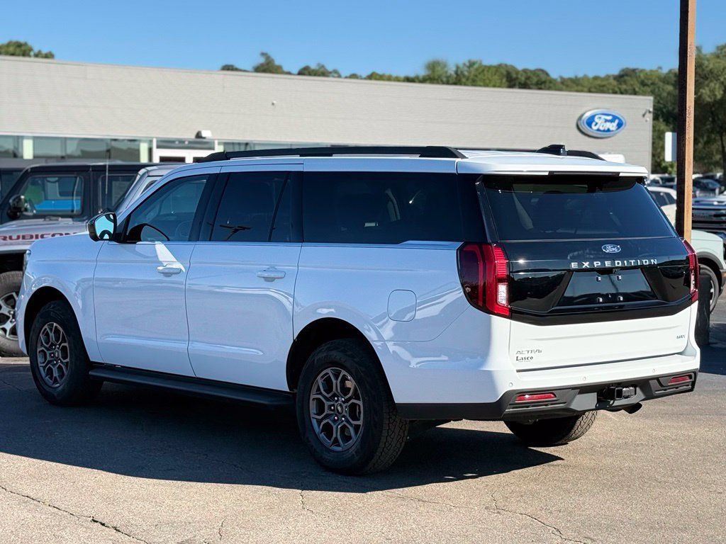 Used 2025 Ford Expedition Max Active AWD/4WD image 42