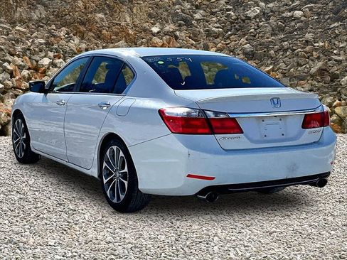 Used 2013 Honda Accord Sport image 10