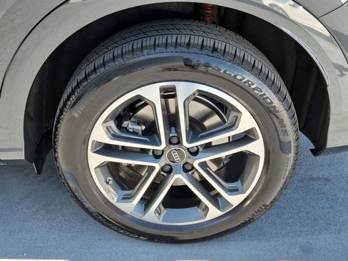 Certified 2025 Audi Q5 Premium w/ Convenience Package image 12