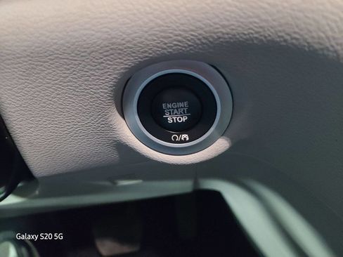 Used 2017 Chrysler Pacifica LX image 30