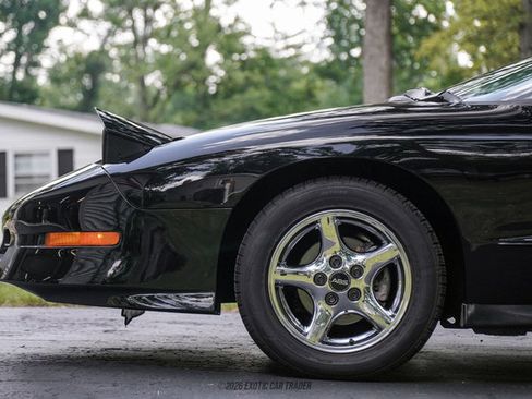 Used 1996 Pontiac Firebird Trans Am RWD image 4