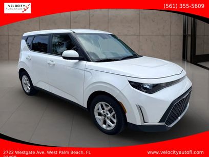 Used 2023 Kia Soul LX w/ LX Technology Package
