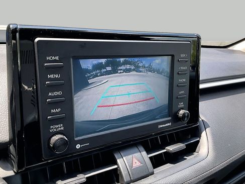 Used 2020 Toyota RAV4 XLE w/ Convenience Package FWD image 26
