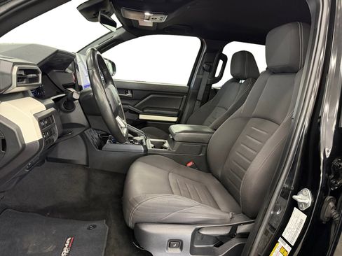 Used 2024 Toyota Tacoma TRD Off-Road image 9