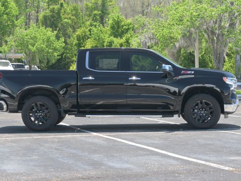 New 2026 Chevrolet Silverado 1500 LTZ w/ LTZ Premium Package AWD/4WD image 7