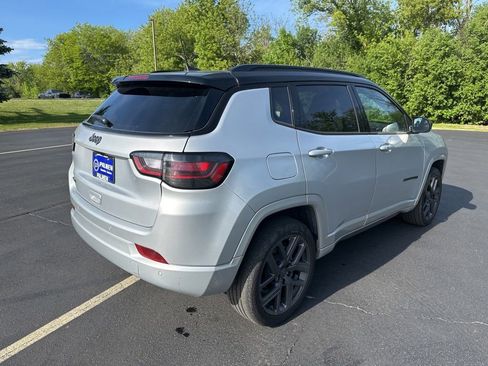 Used 2024 Jeep Compass Limited w/ High Altitude Package AWD/4WD image 3