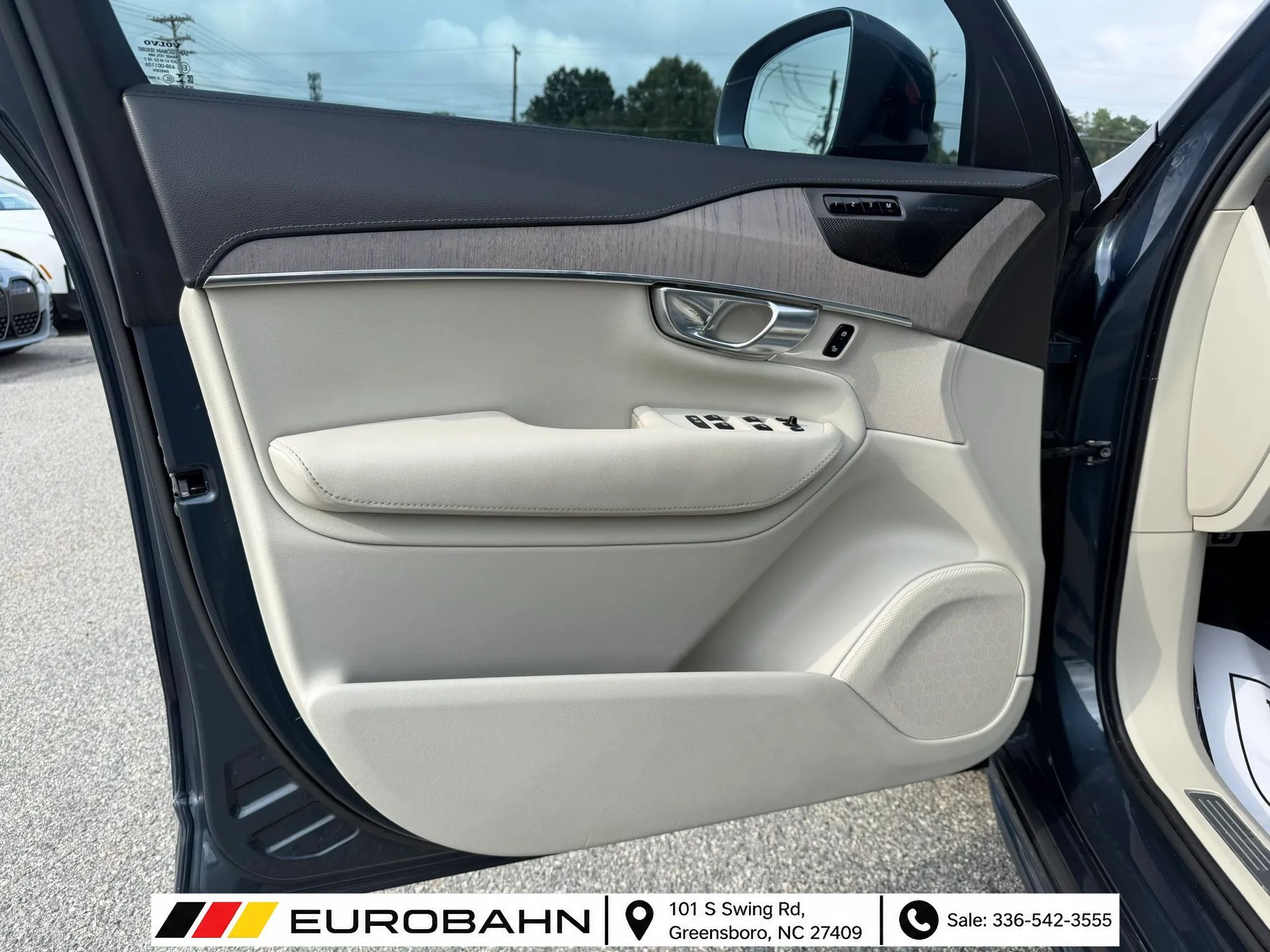 Used 2021 Volvo XC90 T6 Inscription w/ Protection Package Premier AWD/4WD image 8