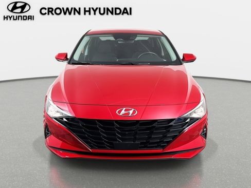 Certified 2023 Hyundai Elantra SEL w/ Convenience Package image 2