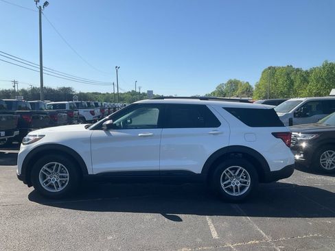 New 2026 Ford Explorer Active w/ Active Comfort Package RWD image 8