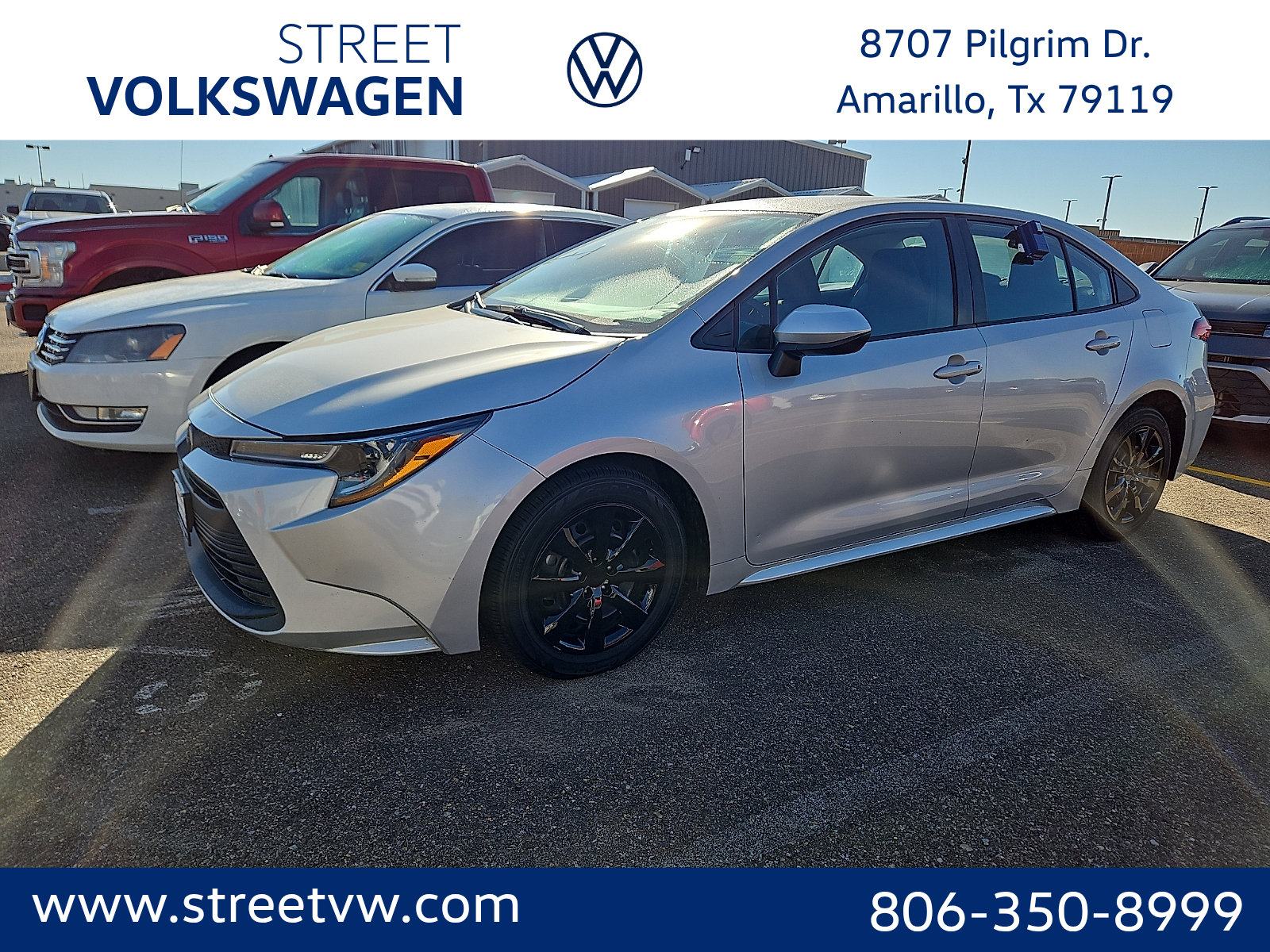 Used 2023 Toyota Corolla LE FWD image 1