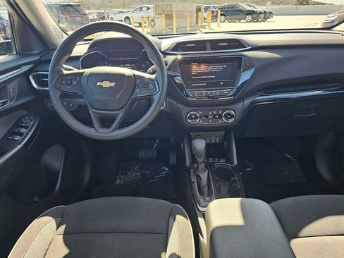 Used 2023 Chevrolet TrailBlazer LT w/ Convenience Package FWD image 18
