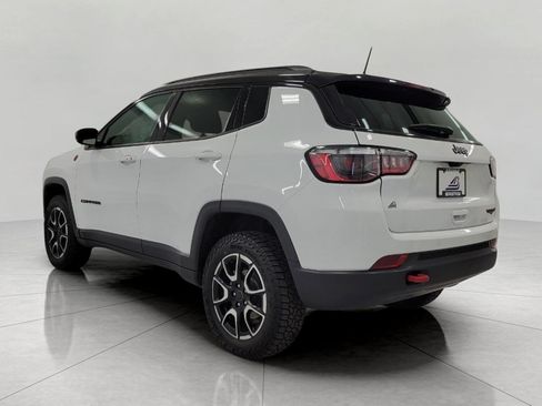 Used 2025 Jeep Compass Trailhawk AWD/4WD image 20