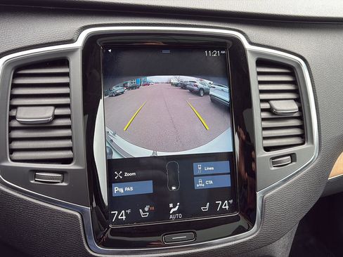 Used 2021 Volvo XC90 T6 Momentum w/ Climate Package image 20