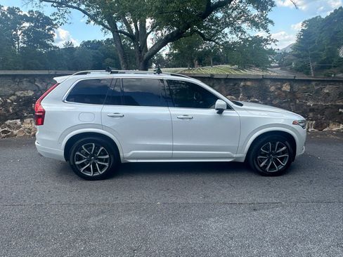 Used 2017 Volvo XC90 T6 Momentum w/ Vision Package image 7