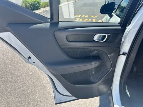 Used 2025 Volvo XC40 B5 Plus AWD/4WD image 16