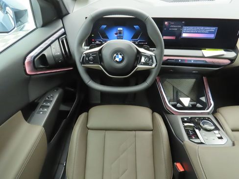 Used 2025 BMW X3 xDrive30i w/ Convenience Package image 11