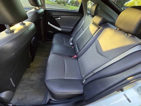 Used 2012 Toyota Prius Four w/ Deluxe Solar Roof Pkg FWD image 13