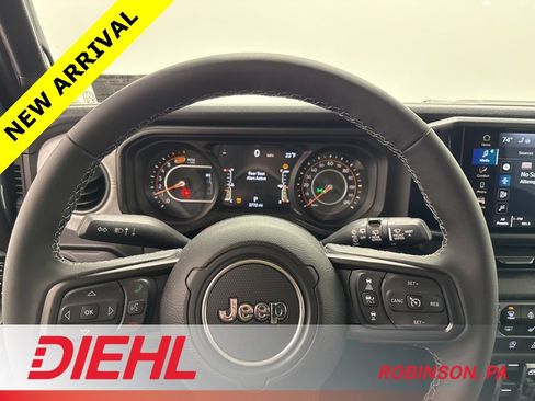 Certified 2026 Jeep Wrangler Willys image 21