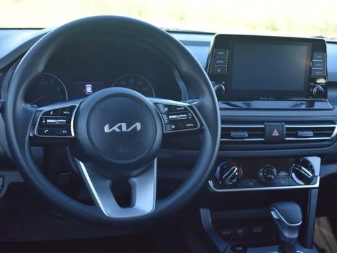 Certified 2023 Kia Seltos LX AWD/4WD image 19