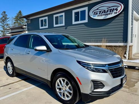 Used 2022 Chevrolet Equinox LT AWD/4WD image 2