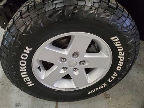 Used 2017 Jeep Wrangler Unlimited Sport w/ Quick Order Package 24S image 28