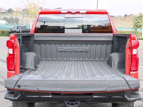 Used 2023 Chevrolet Silverado 1500 ZR2 w/ Technology Package image 21