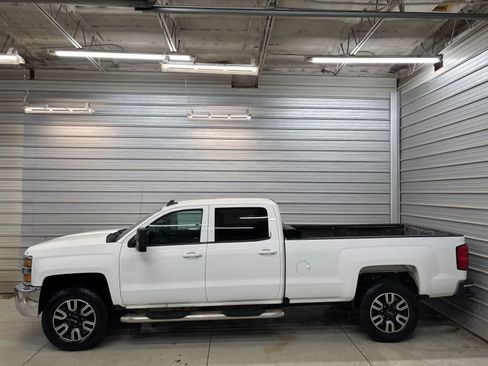 Used 2015 Chevrolet Silverado 2500 LT AWD/4WD image 6