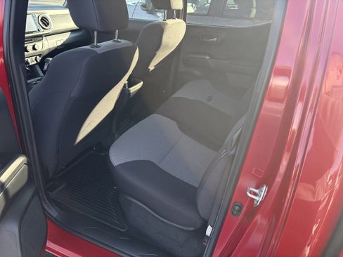 Used 2023 Toyota Tacoma TRD Sport image 7