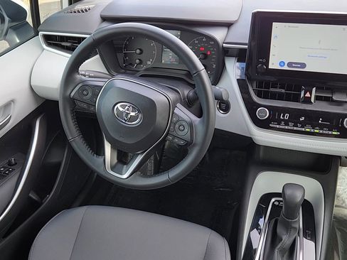 Used 2024 Toyota Corolla SE image 5