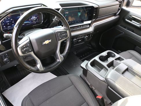 Used 2024 Chevrolet Silverado 3500 LT w/ Convenience Package AWD/4WD image 9