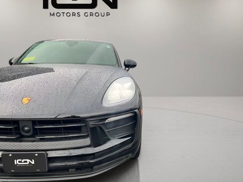 Used 2024 Porsche Macan T image 9