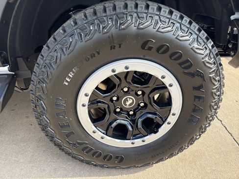 New 2025 Ford Bronco Outer Banks w/ Sasquatch Package image 11