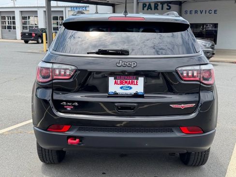 Used 2019 Jeep Compass Trailhawk w/ Cold Weather Group AWD/4WD image 4