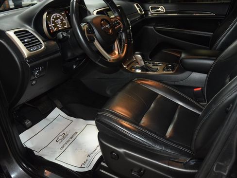 Used 2017 Jeep Grand Cherokee Limited image 40