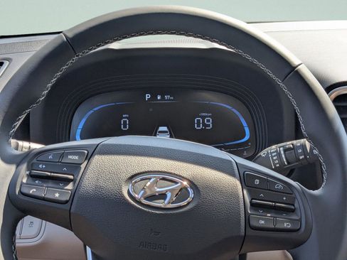 New 2025 Hyundai Venue SEL FWD image 25