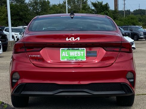 Used 2022 Kia Forte LXS FWD image 6