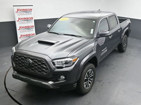 Used 2022 Toyota Tacoma TRD Sport AWD/4WD image 28