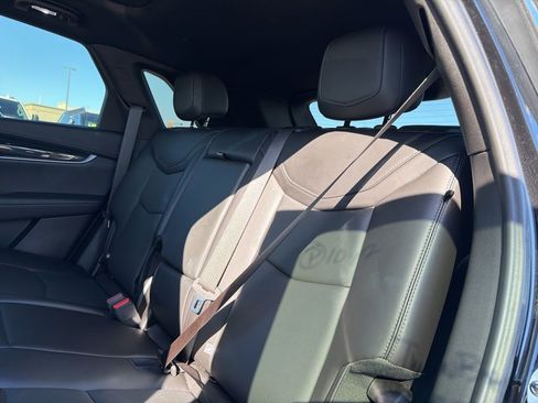 Used 2025 Cadillac XT5 Premium Luxury image 12