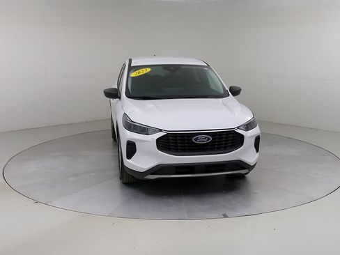 Certified 2023 Ford Escape Active w/ Tech Pack #1 AWD/4WD image 3